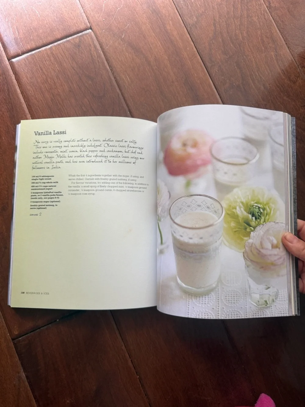 Vanilla Cookbook by Janet Sawyer - Cream & Gold Cover